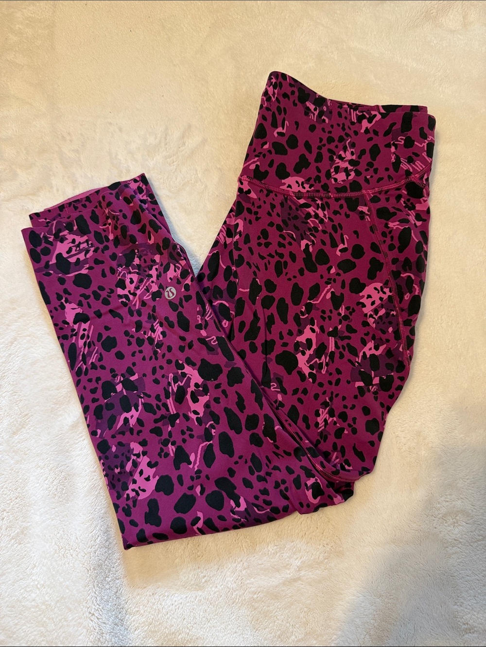 lululemon athletica Fuchsia and Black Animal Print Leggings 12 Like New!